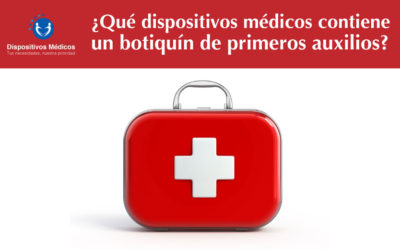 ¿Qué dispositivos médicos contiene un botiquín de primeros auxilios?